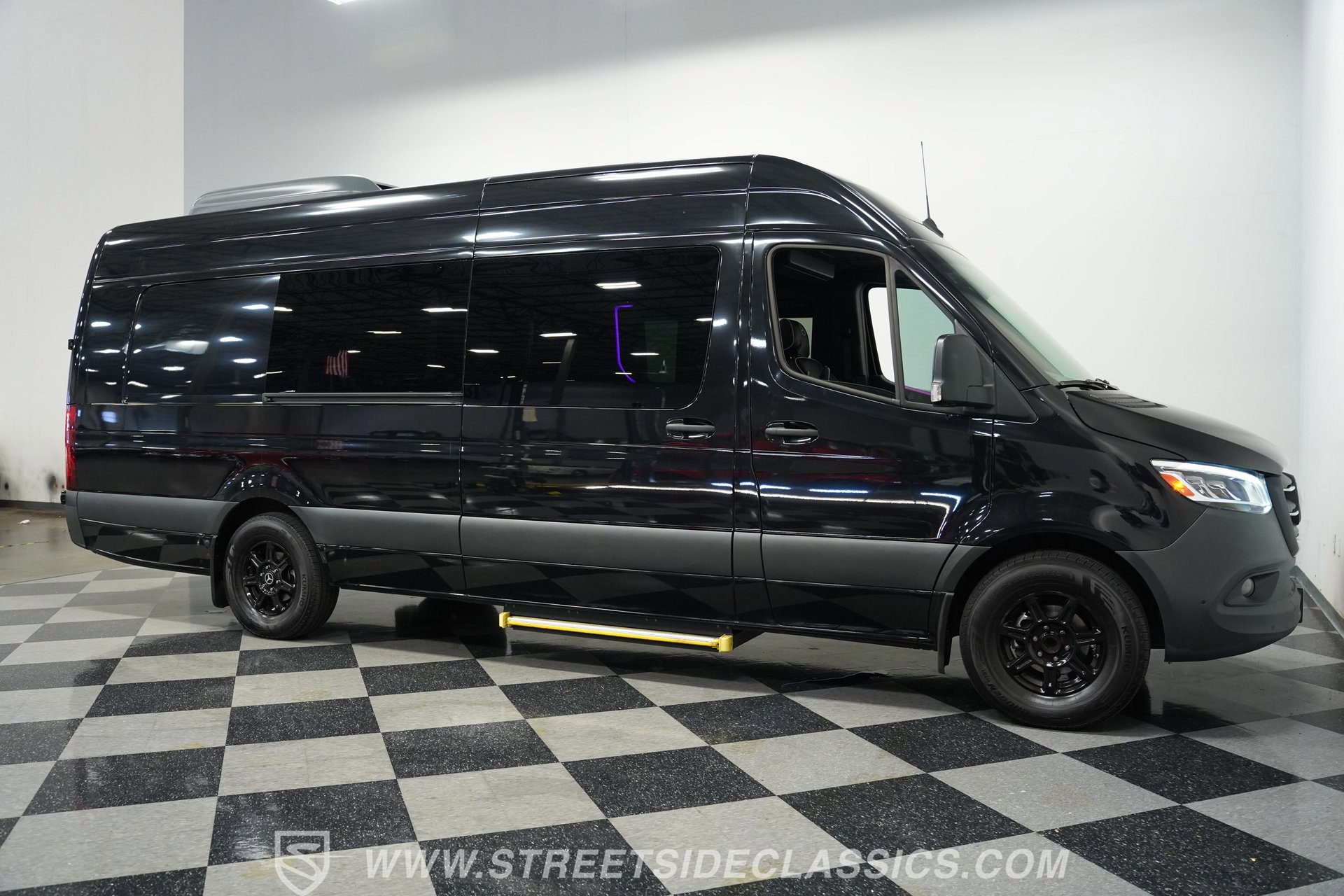Used 2022 Mercedes-Benz Sprinter 2500 image 14