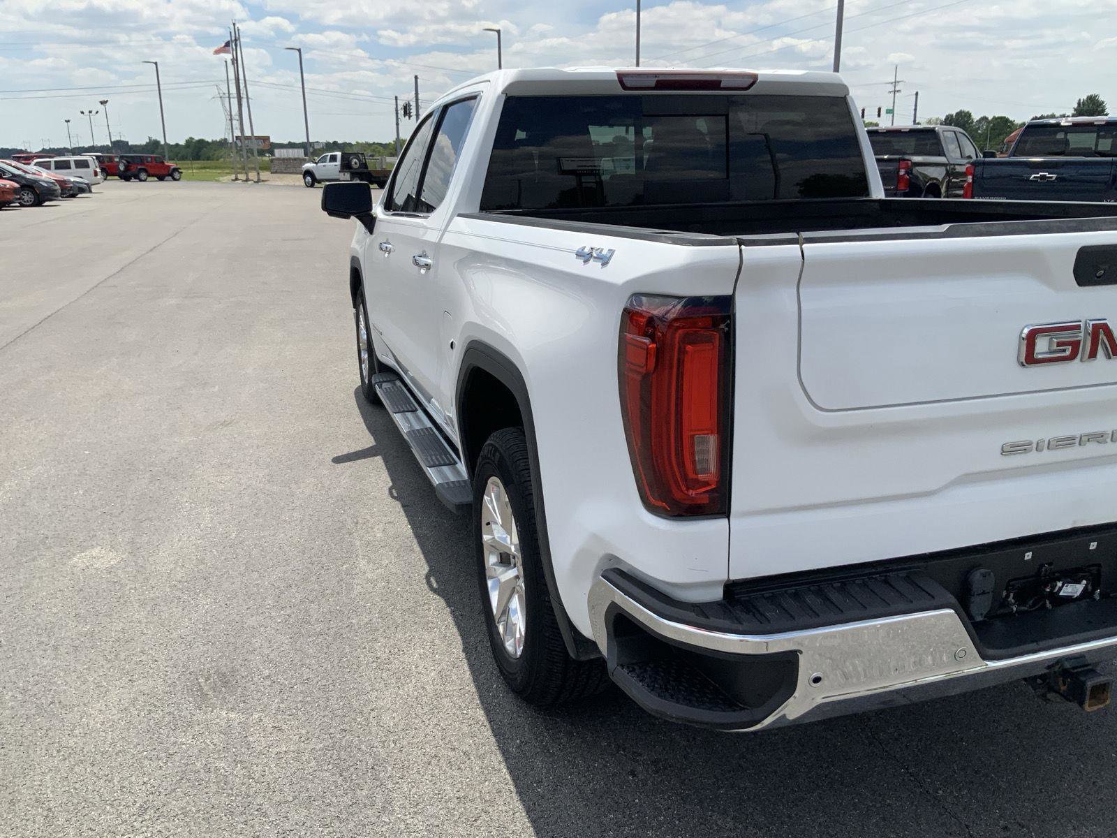 Used 2019 GMC Sierra 1500 SLT w/ SLT Premium Plus Package AWD/4WD image 15