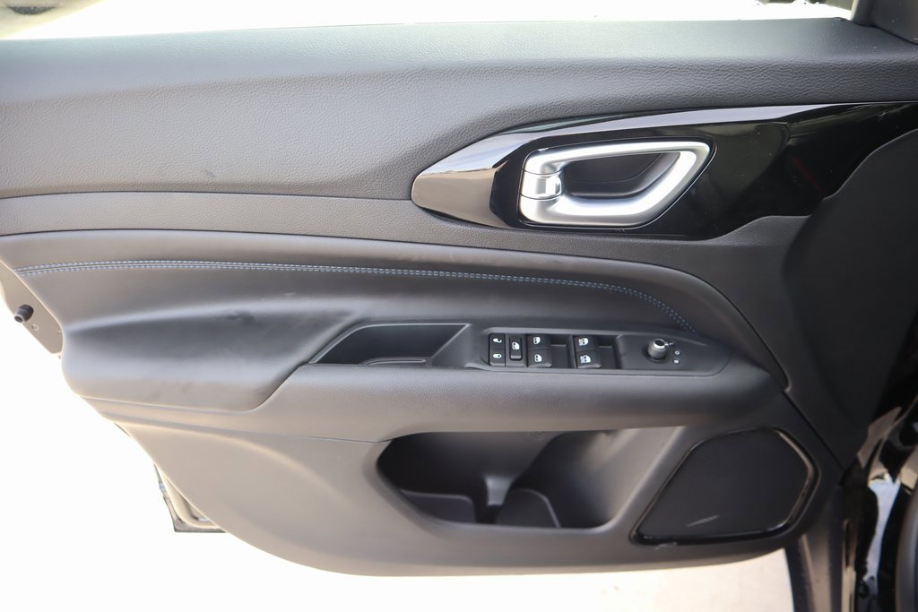 New 2026 Jeep Compass Latitude image 15