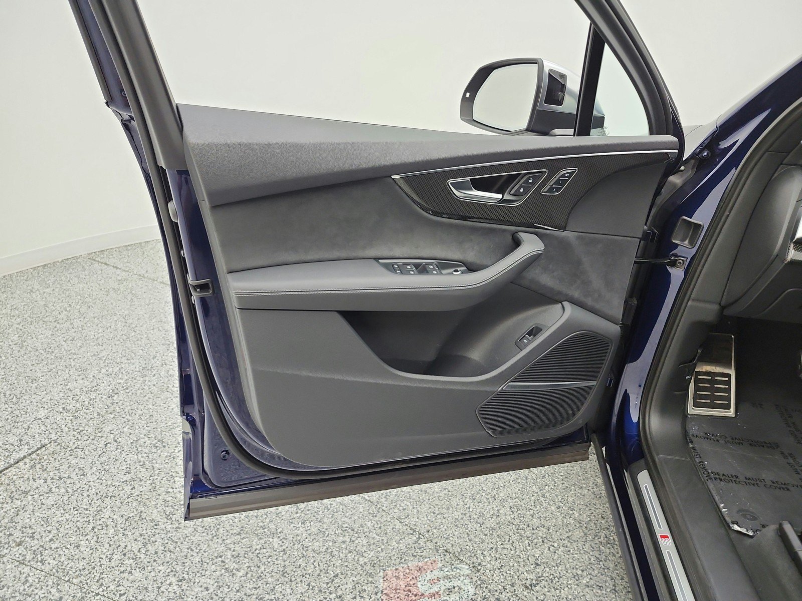 Used 2023 Audi SQ7 Premium Plus AWD/4WD image 14