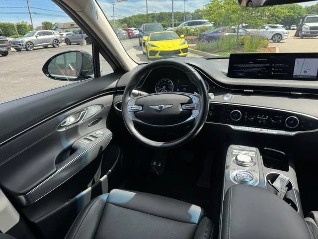 Certified 2023 Genesis GV70 2.5T w/ Select Package AWD/4WD image 35