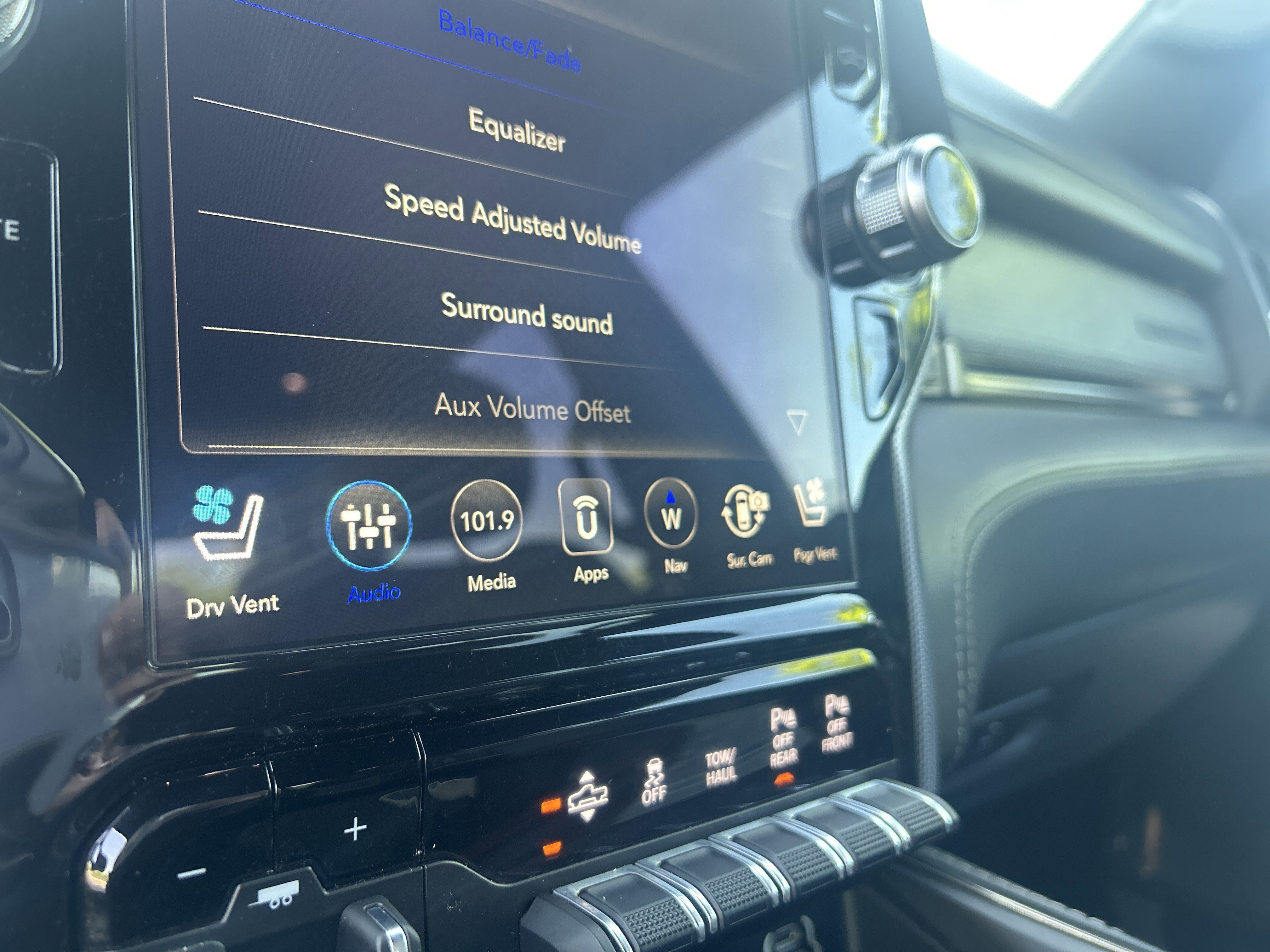 Used 2019 RAM 1500 Limited image 25