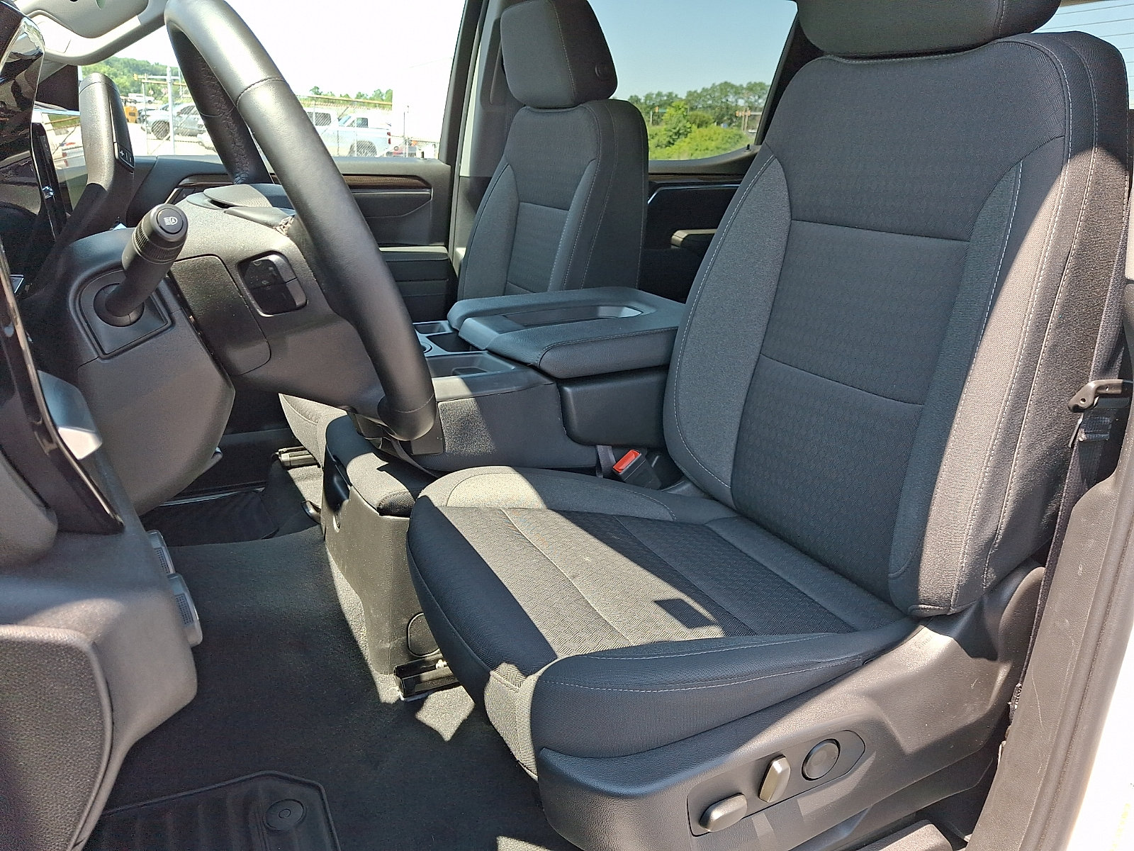 Certified 2023 Chevrolet Silverado 1500 LT AWD/4WD image 13