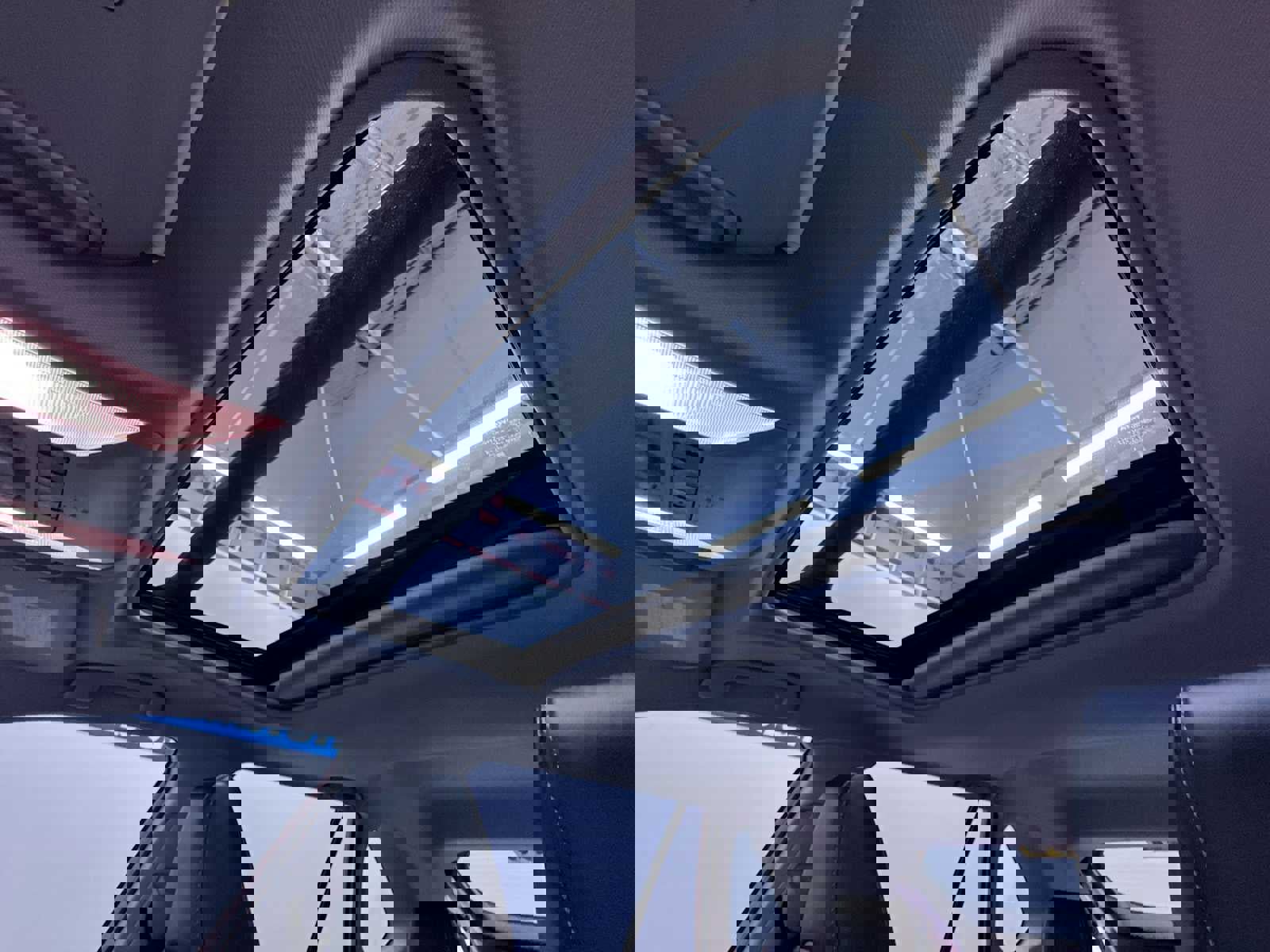 Used 2020 Toyota RAV4 XLE Premium image 36