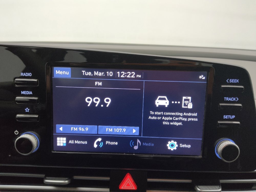 Used 2023 Hyundai Elantra SEL image 25