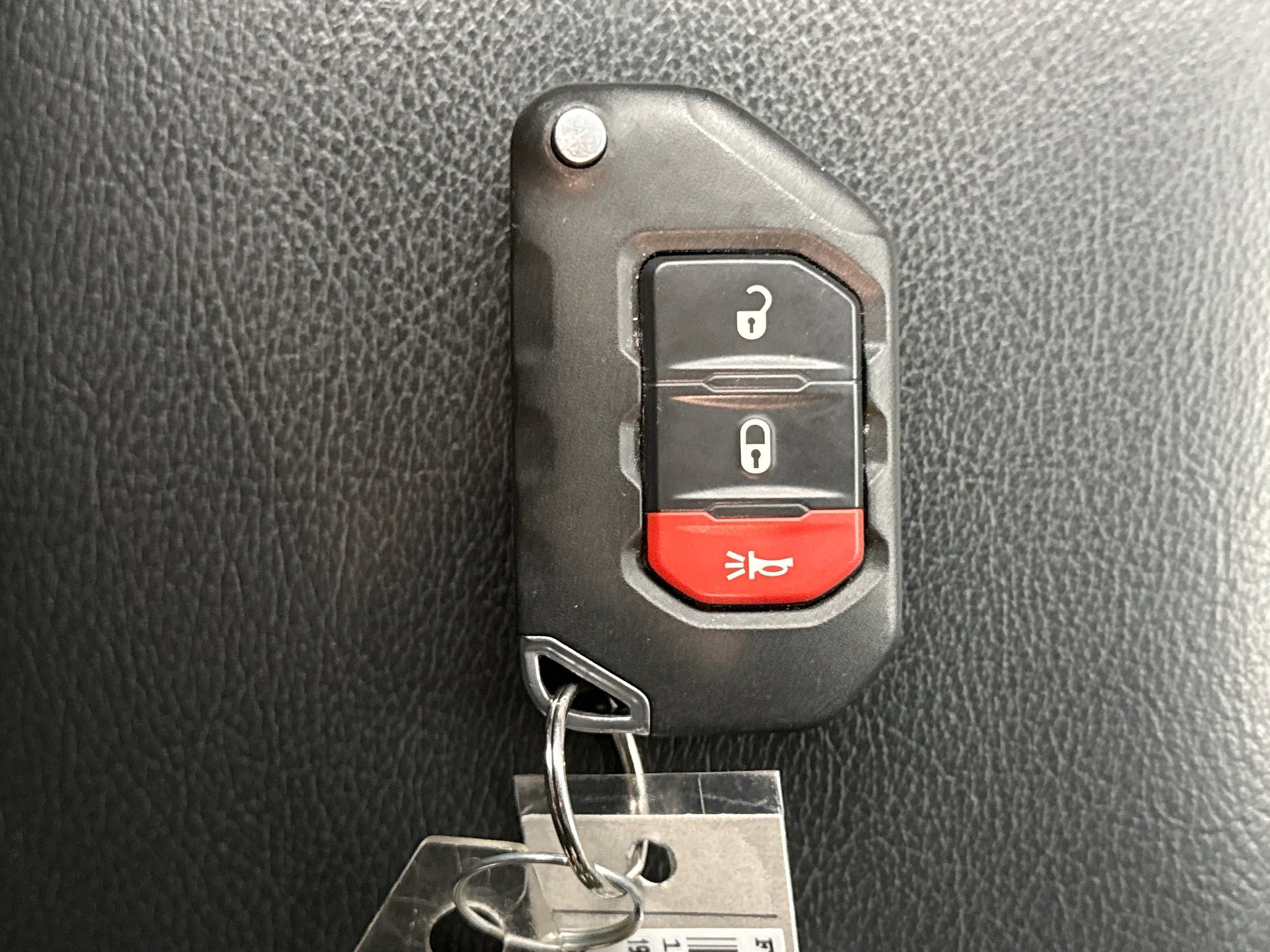 Used 2019 Jeep Wrangler Unlimited Rubicon w/ Dual Top Group image 24