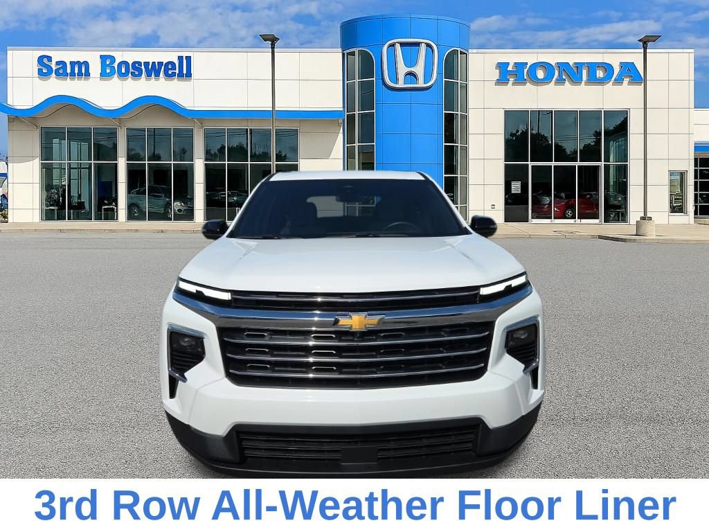 Used 2025 Chevrolet Traverse LT w/ Driver Confidence Package FWD image 11
