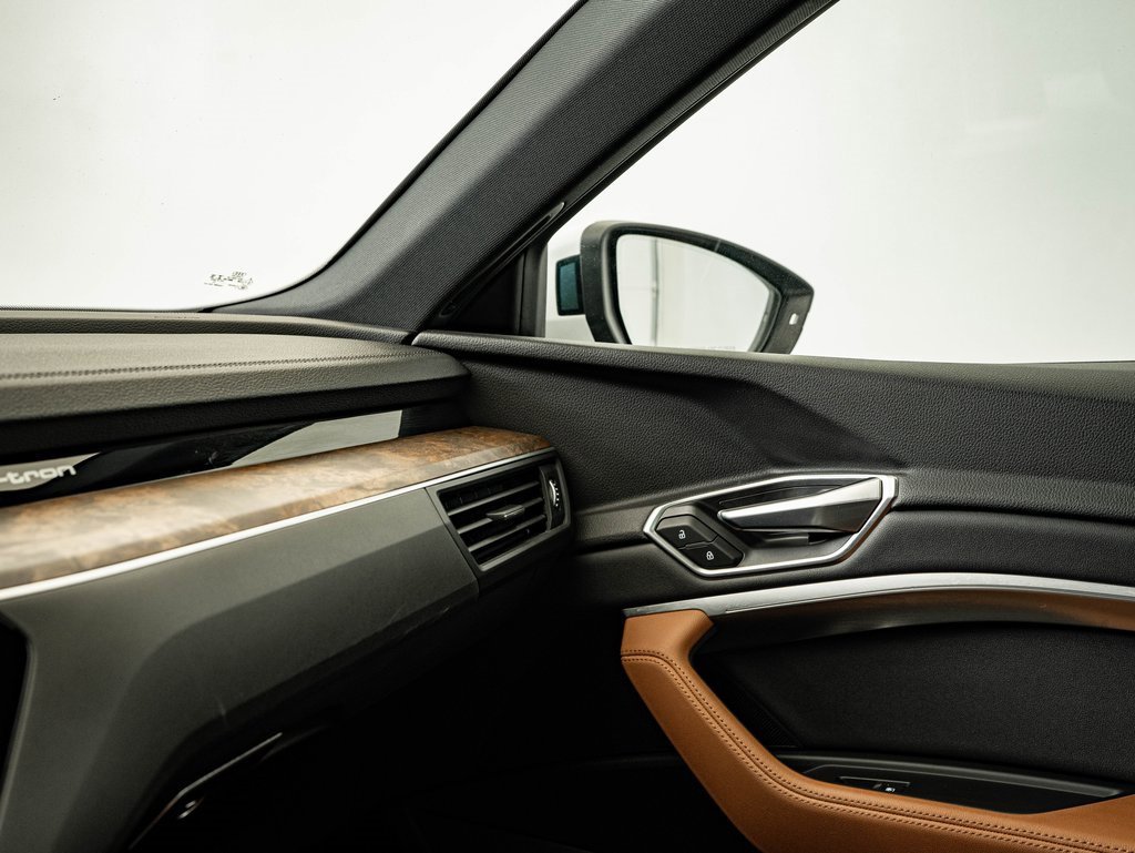 Used 2021 Audi e-tron Premium w/ Convenience Plus Package image 35