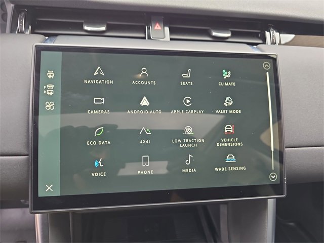 Used 2025 Land Rover Discovery Sport S image 21