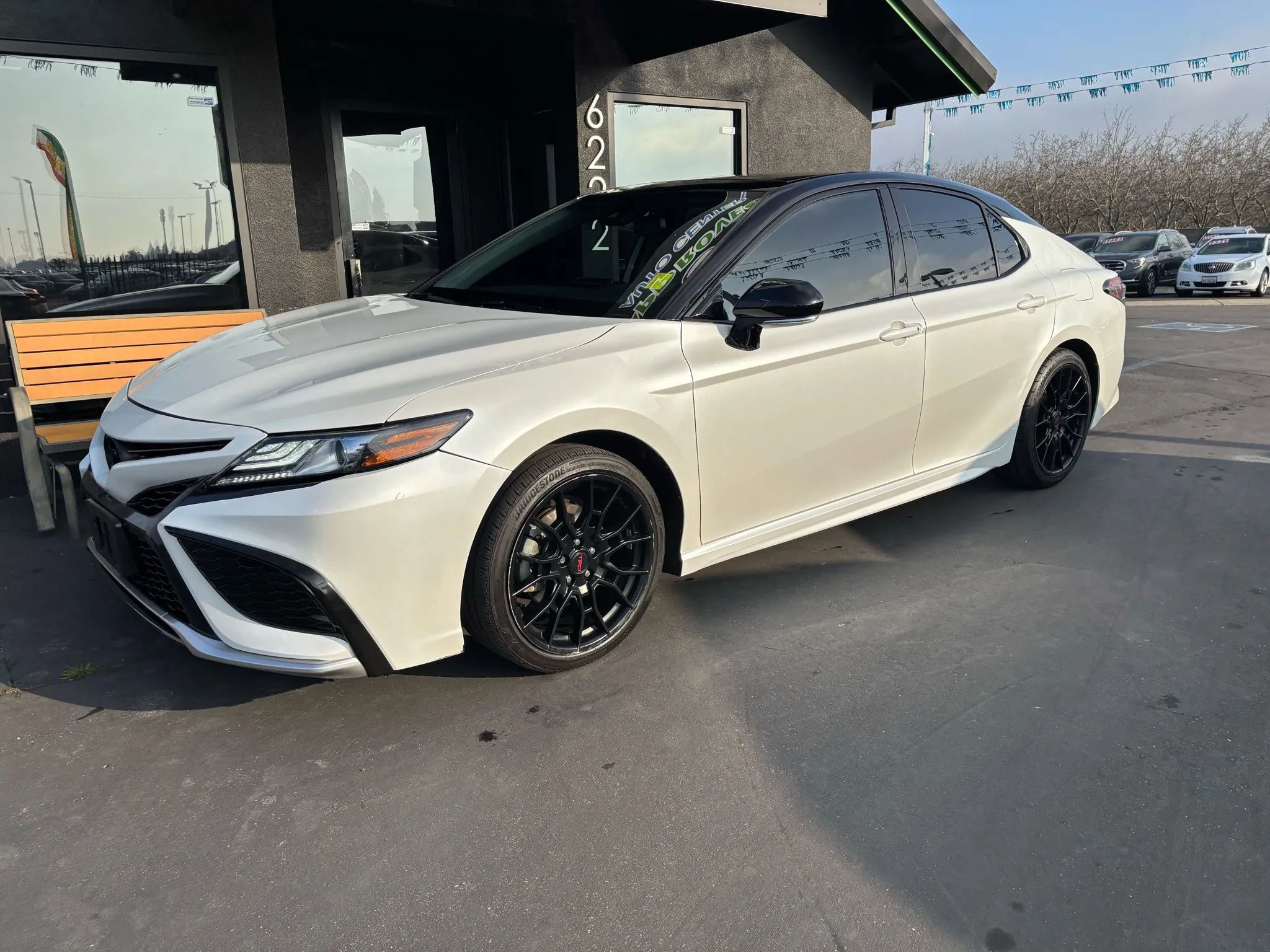 Used 2021 Toyota Camry XSE image 4