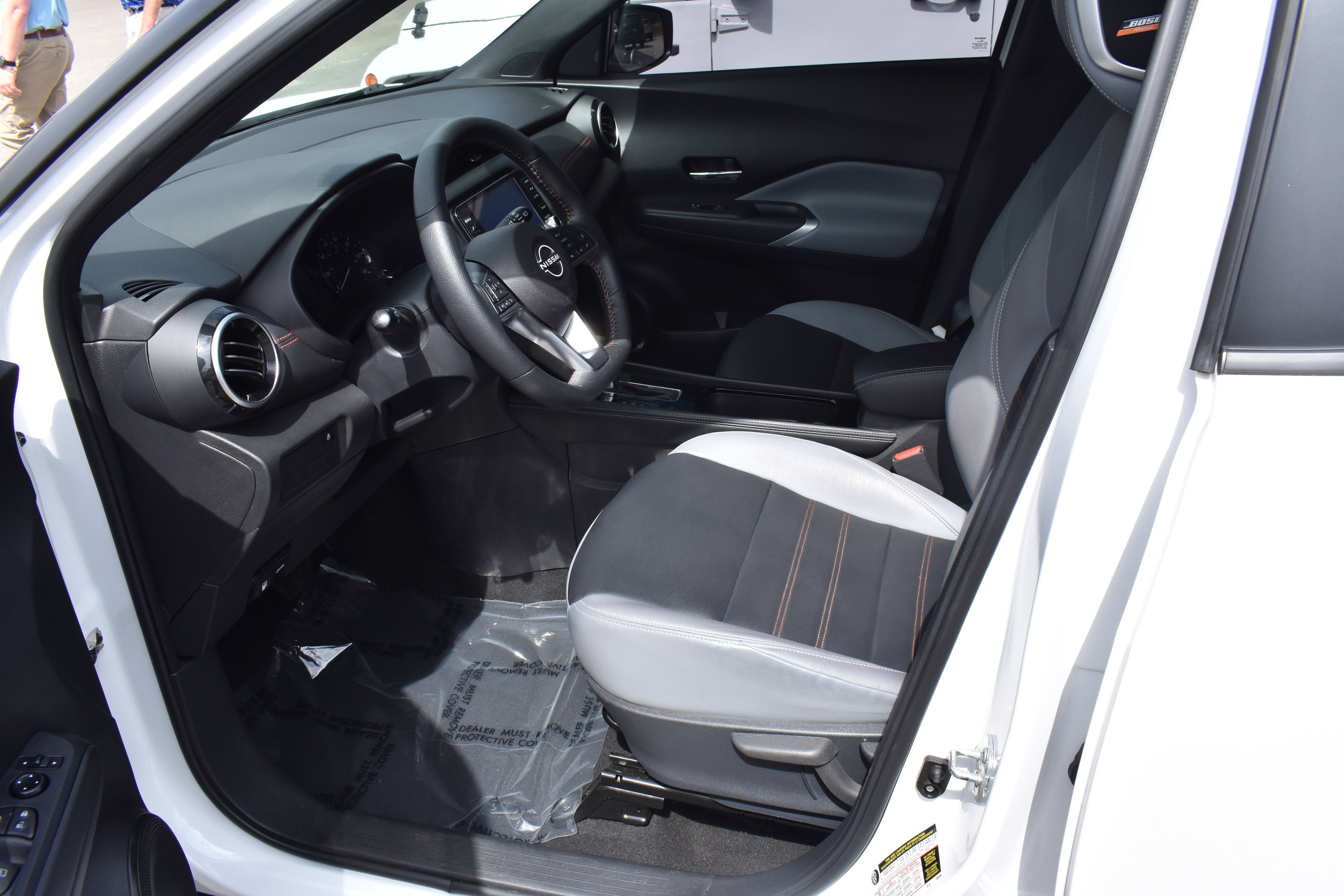 Used 2023 Nissan Kicks SR w/ SR Premium Package image 12