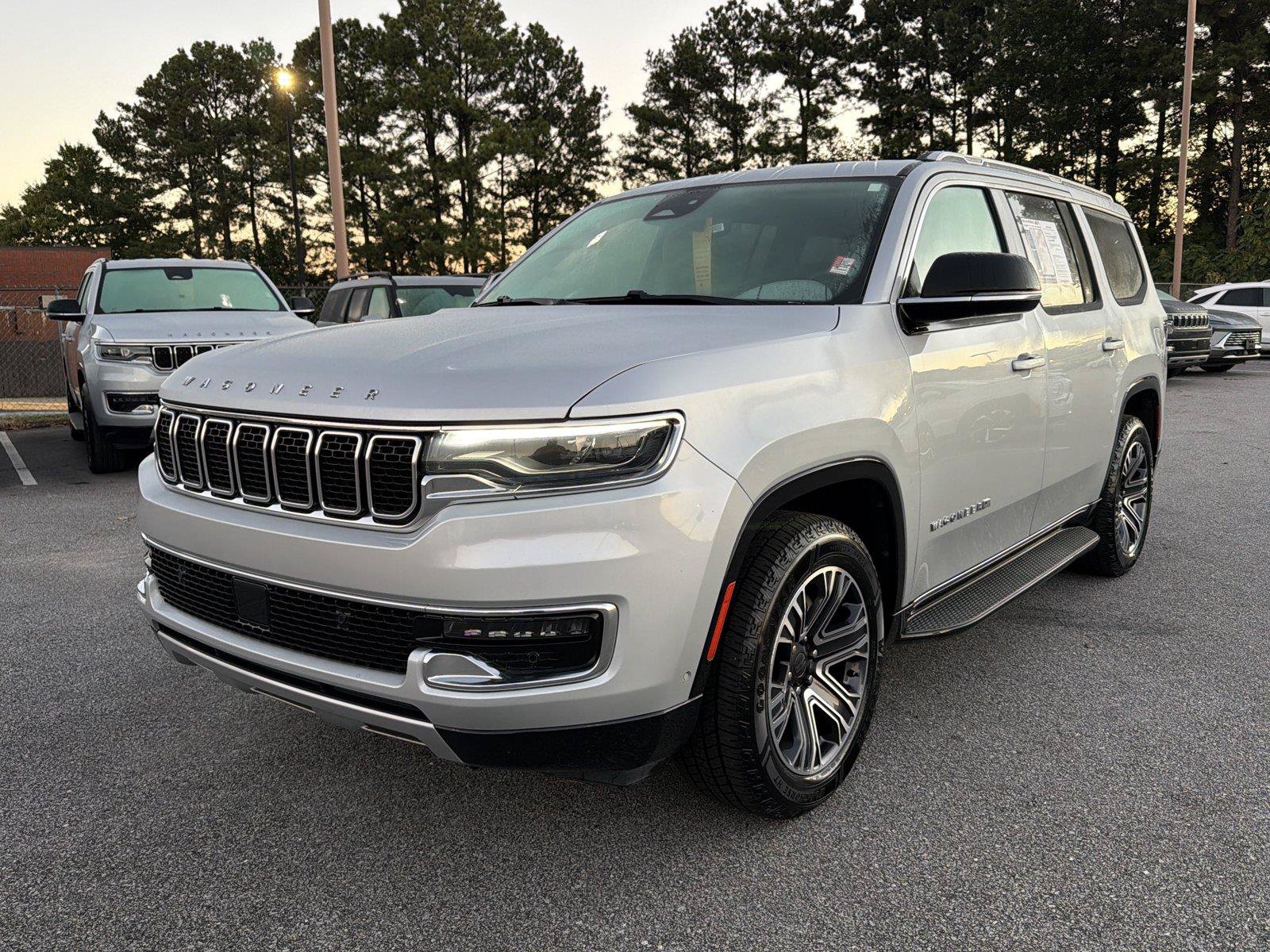 Used 2024 Jeep Wagoneer Series II w/ Flexible Seating Group RWD image 2
