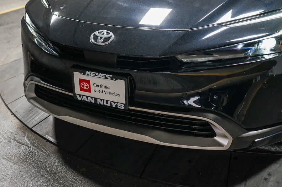 Used 2026 Toyota Prius Plug-In Hybrid FWD image 9