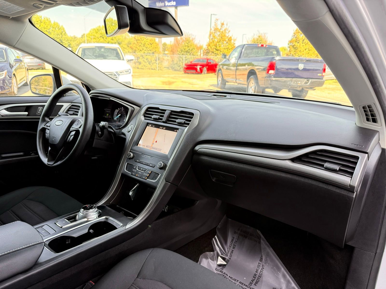 Used 2019 Ford Fusion SE image 21