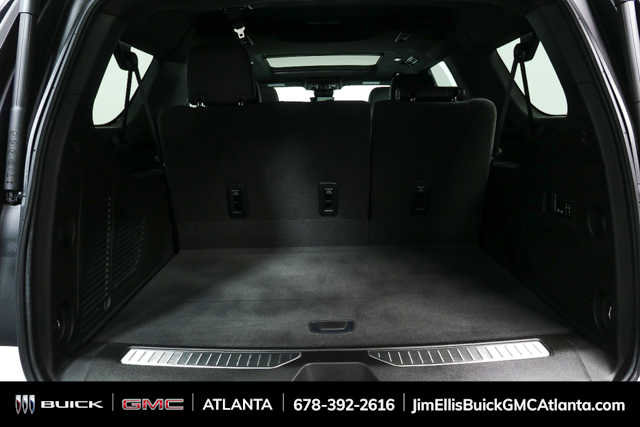 Used 2023 Chevrolet Suburban High Country image 27