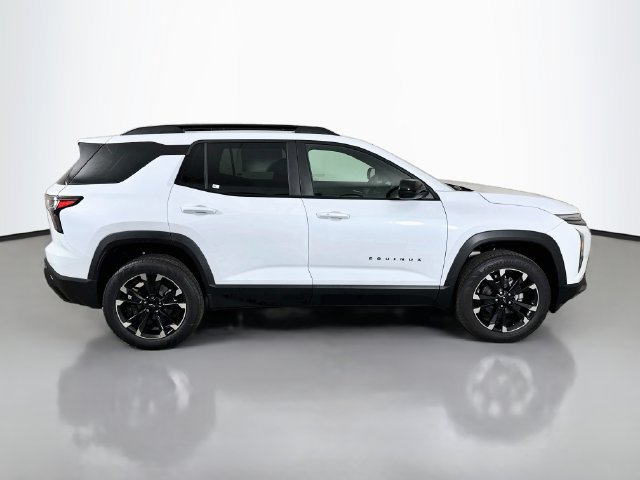 New 2027 Chevrolet Equinox RS w/ Convenience Package III FWD image 10