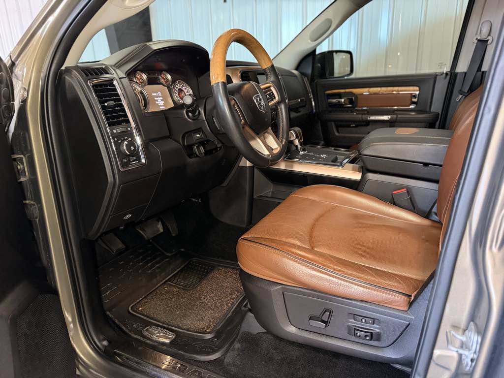 Used 2013 RAM 1500 Laramie Longhorn w/ Convenience Group AWD/4WD image 23