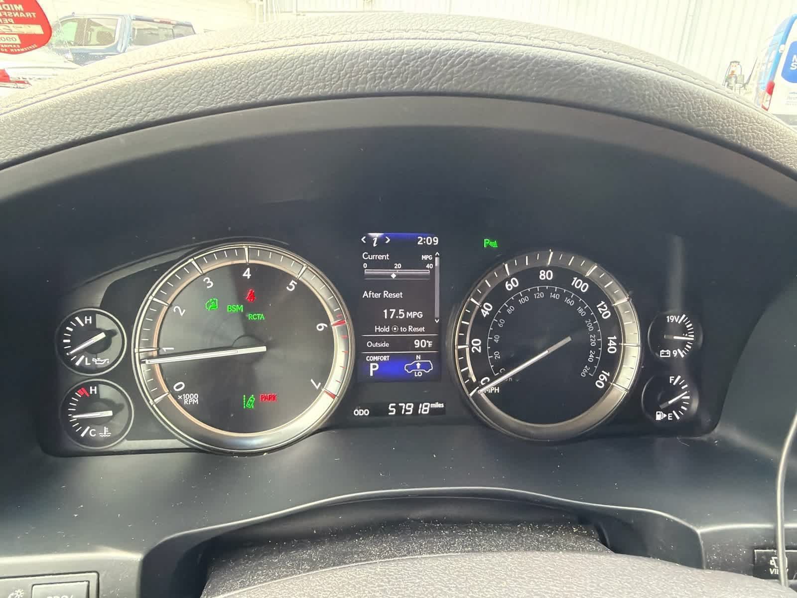 Used 2019 Lexus LX 570 4WD w/ Luxury Package image 2