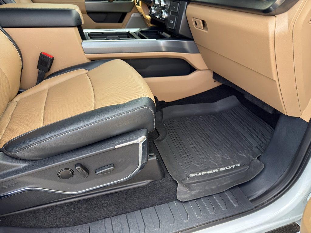 Used 2024 Ford F350 Lariat w/ Chrome Package image 37