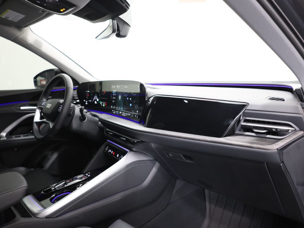 Certified 2025 Audi Q5 Premium w/ Premium Plus AWD/4WD image 23