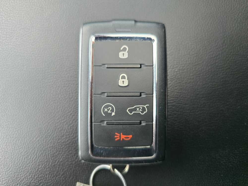Used 2023 Jeep Grand Cherokee Trailhawk AWD/4WD image 21