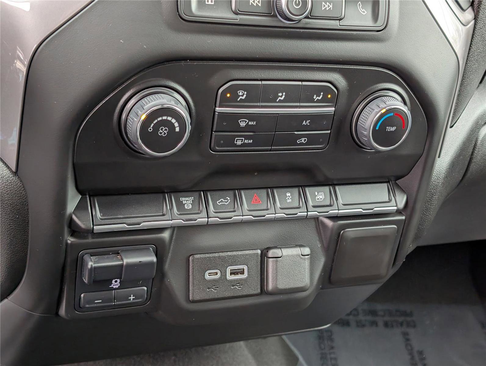 Used 2022 Chevrolet Silverado 2500 Custom w/ Custom Value Package image 23