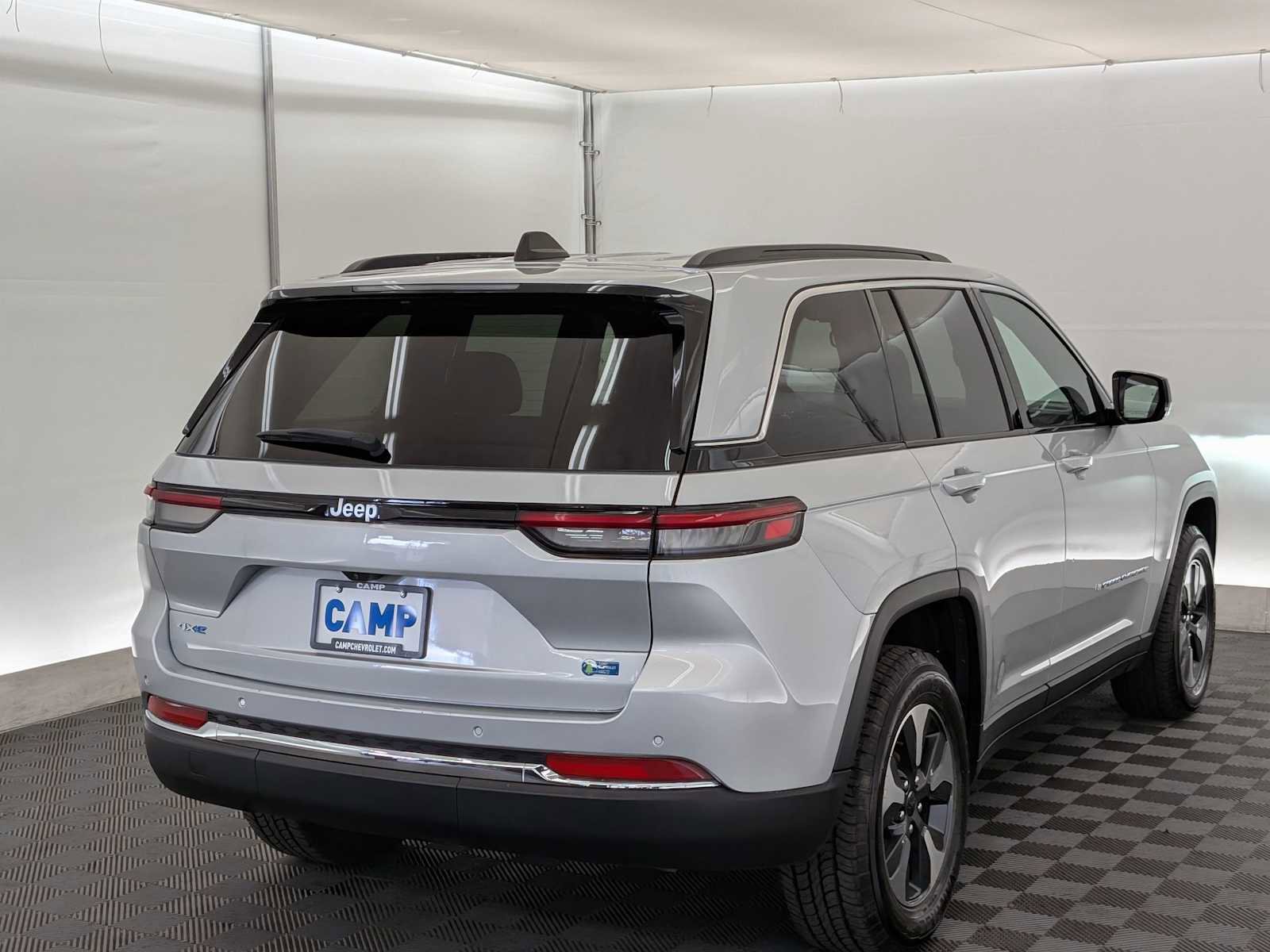 Used 2024 Jeep Grand Cherokee Limited 4xe image 6