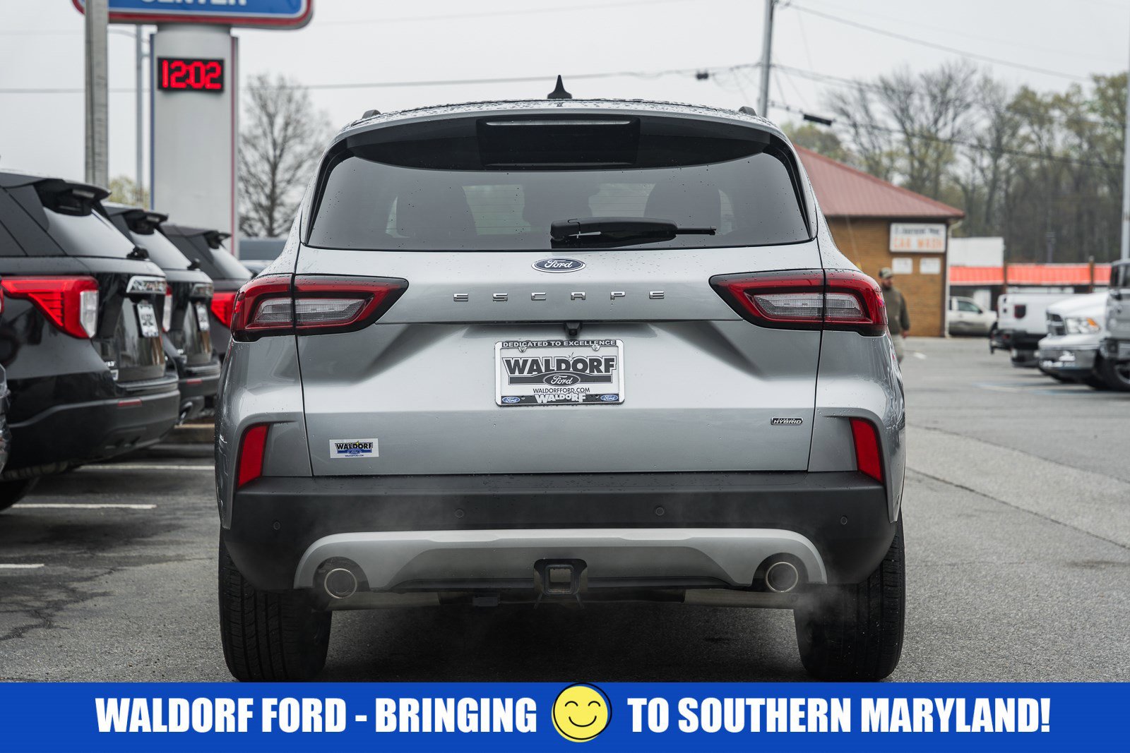 Used 2023 Ford Escape SE w/ PHEV Premium Package image 10
