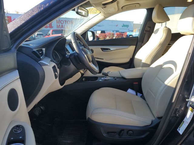 Used 2021 INFINITI QX50 Essential image 13