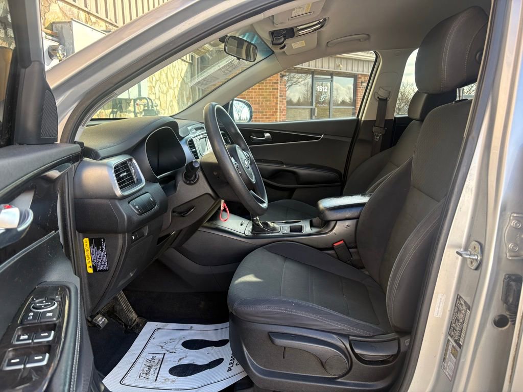 Used 2017 Kia Sorento AWD image 18