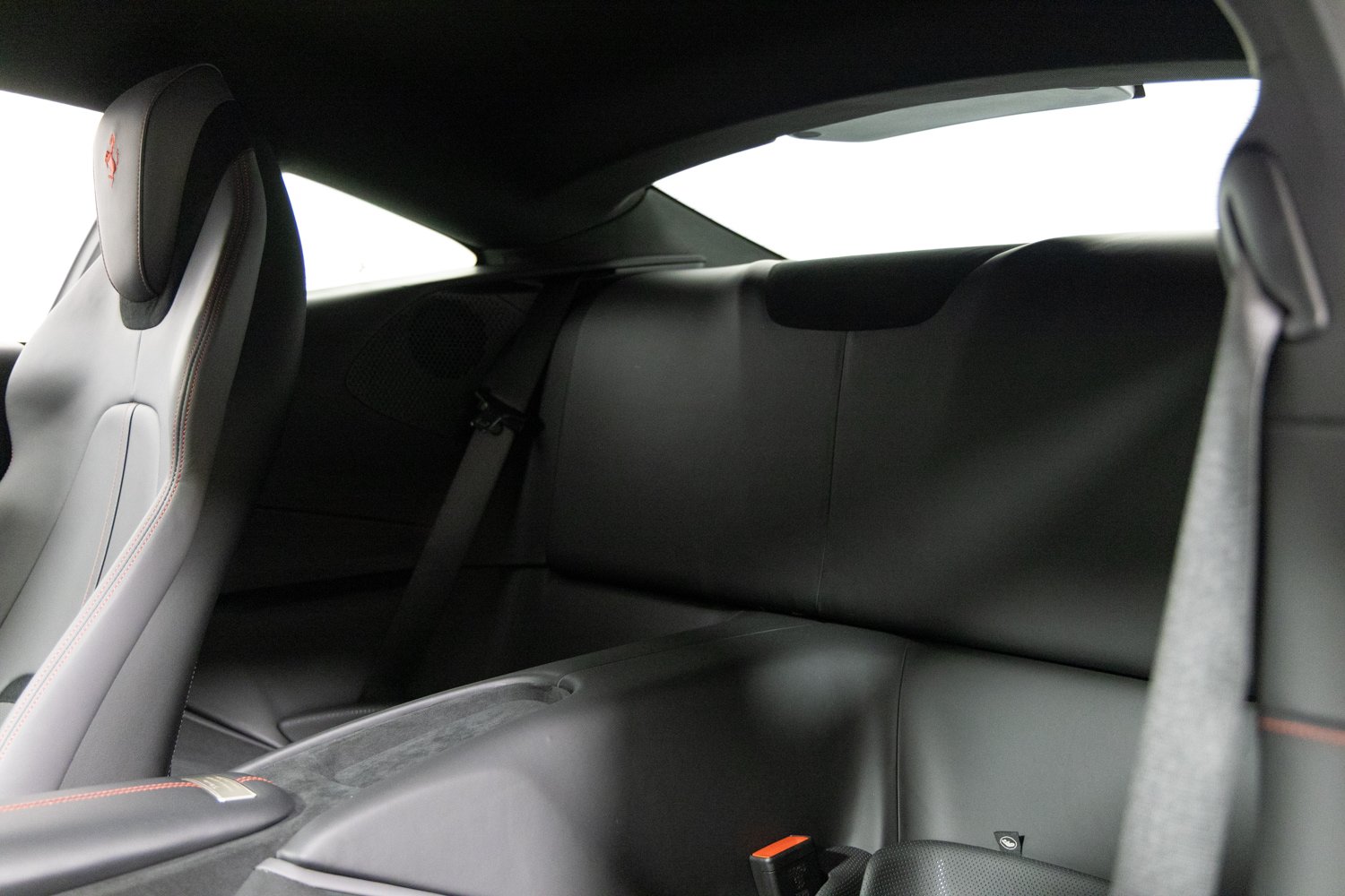 Certified 2022 Ferrari Roma RWD image 37