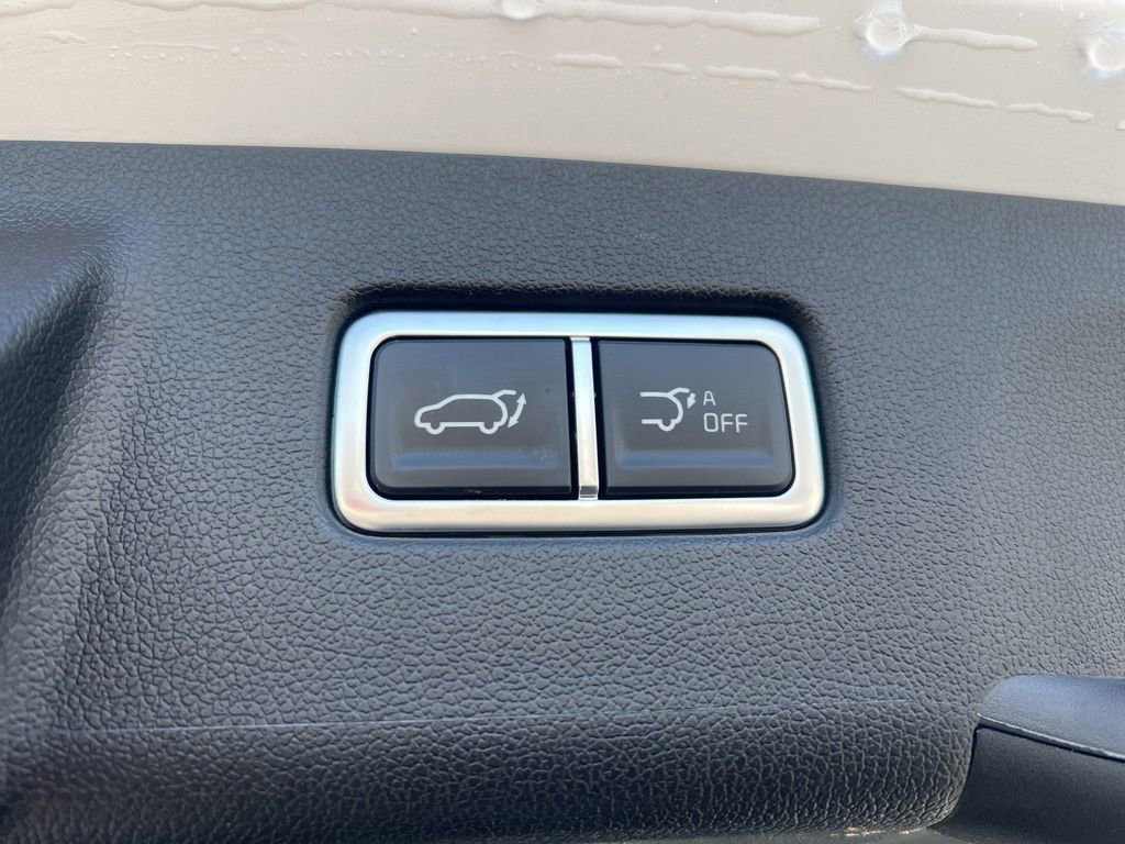 Certified 2025 Kia Sorento SX Prestige w/ Olive Brown Leather Package image 14