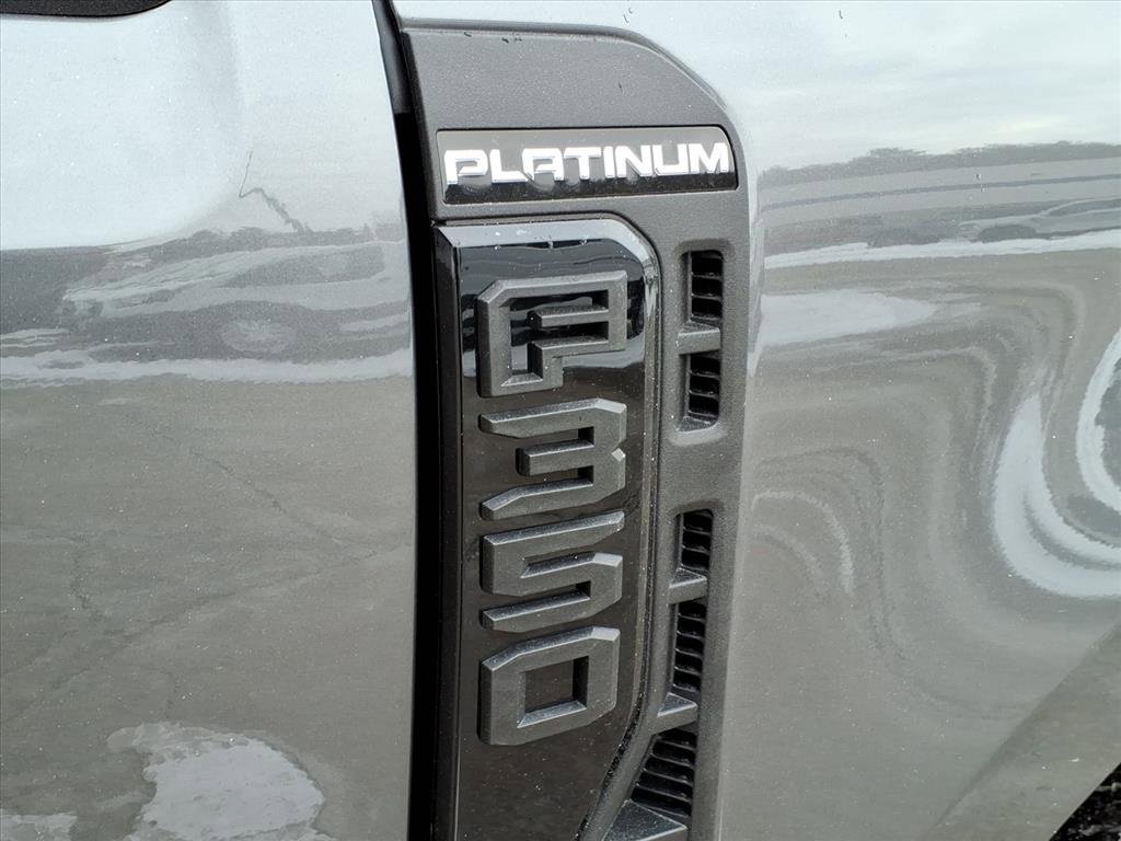 New 2026 Ford F350 Platinum w/ FX4 Off-Road Package image 13