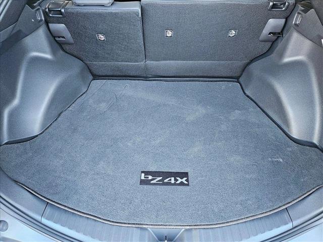 Used 2025 Toyota bZ4X FWD image 6
