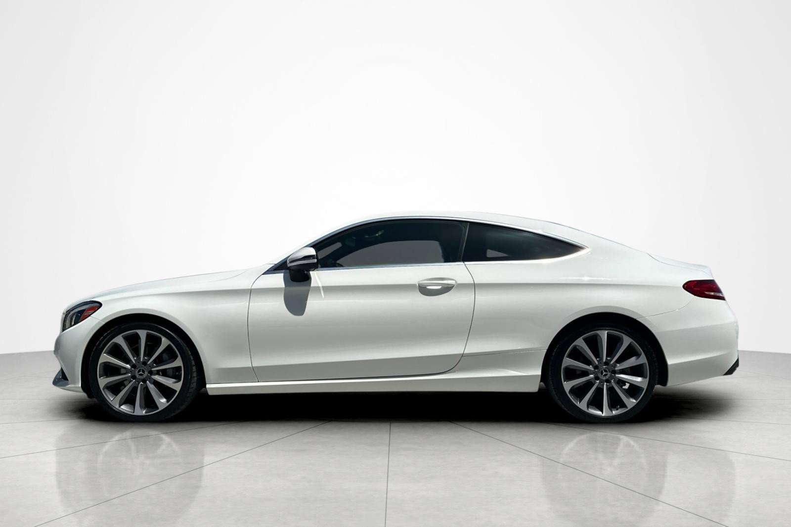Used 2018 Mercedes-Benz C 300 Coupe image 2