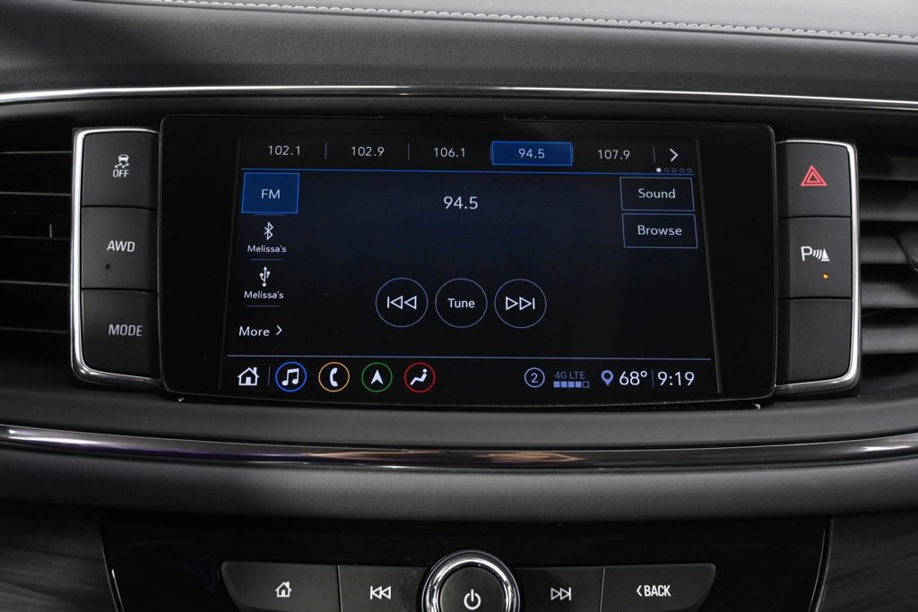 Used 2021 Buick Enclave Essence w/ Sound and Sites Package AWD/4WD image 28