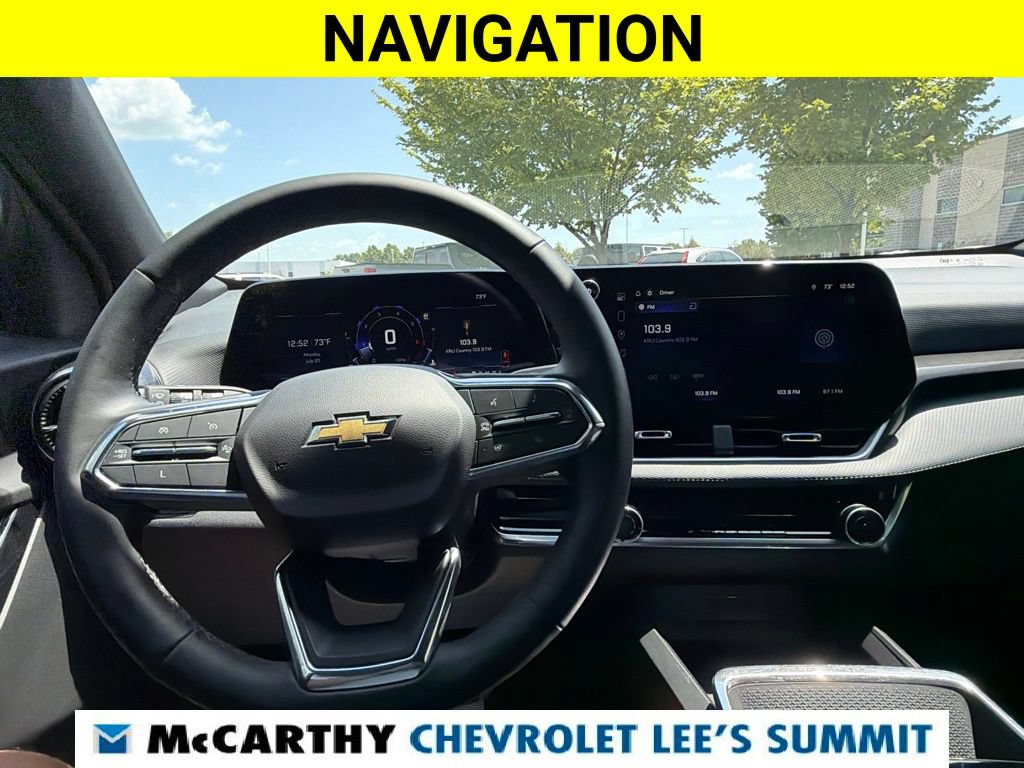 Used 2025 Chevrolet Equinox LT FWD image 23