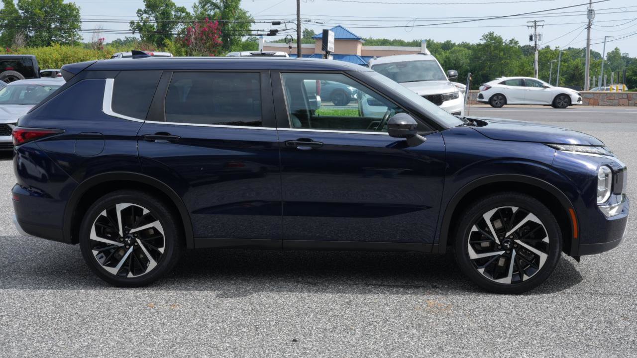 Used 2022 Mitsubishi Outlander SE AWD/4WD image 4