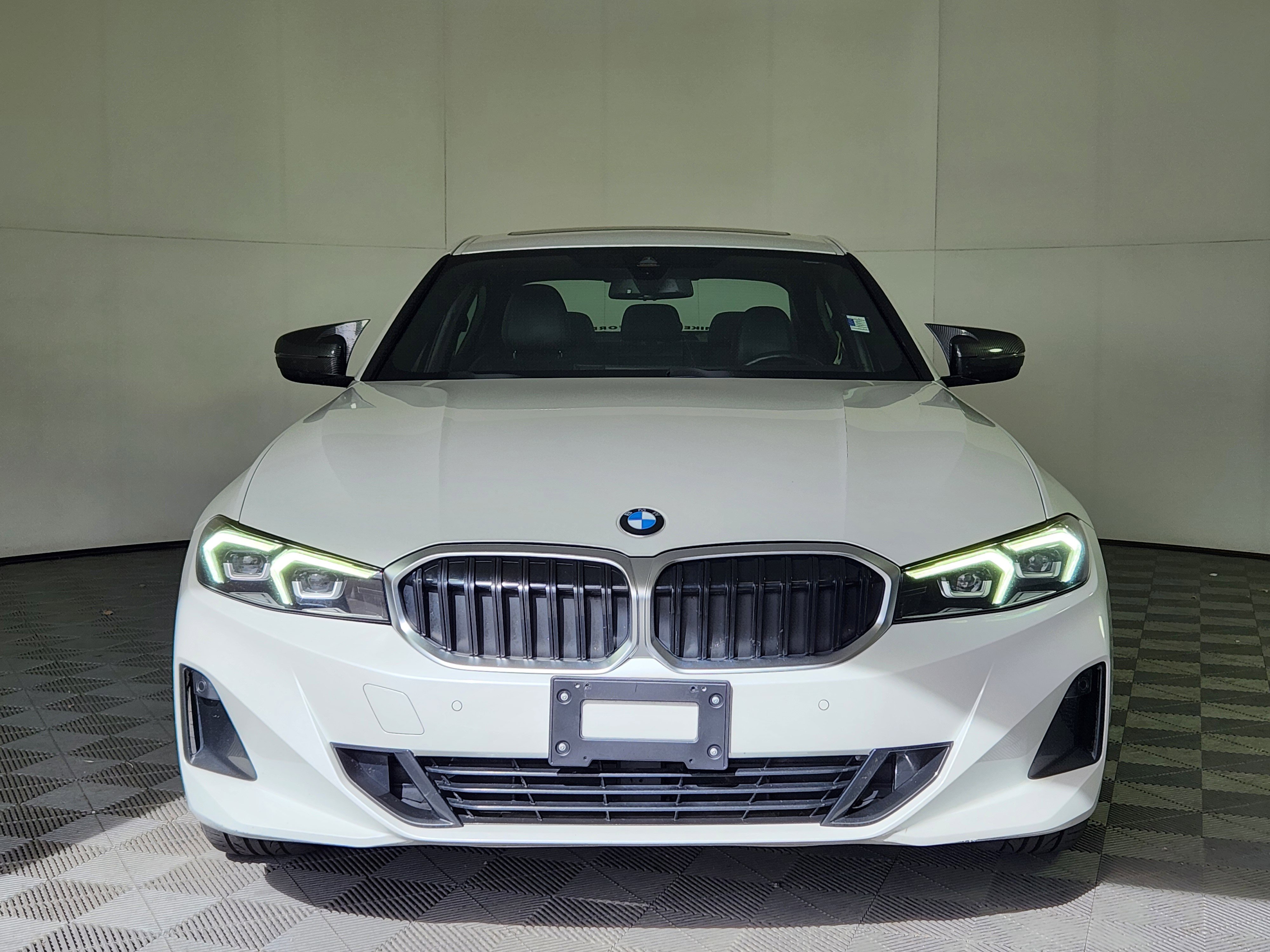 Used 2023 BMW 330i xDrive Sedan video 2
