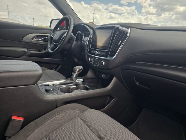 Used 2023 Chevrolet Traverse LT image 24