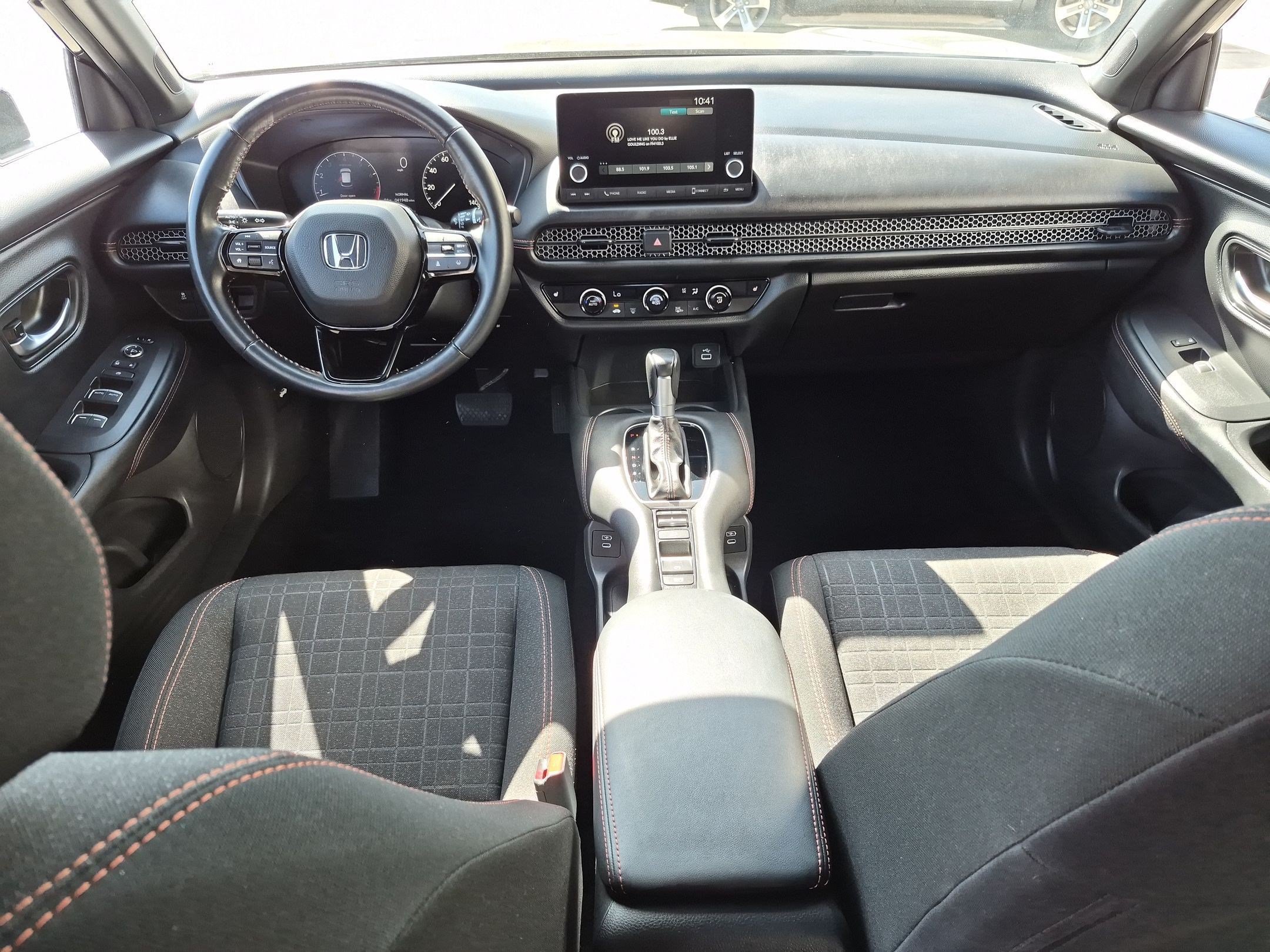 Used 2025 Honda HR-V Sport image 30