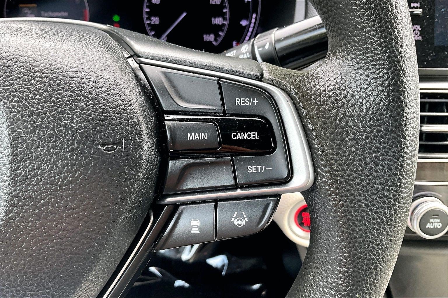 Used 2018 Honda Accord EX image 17