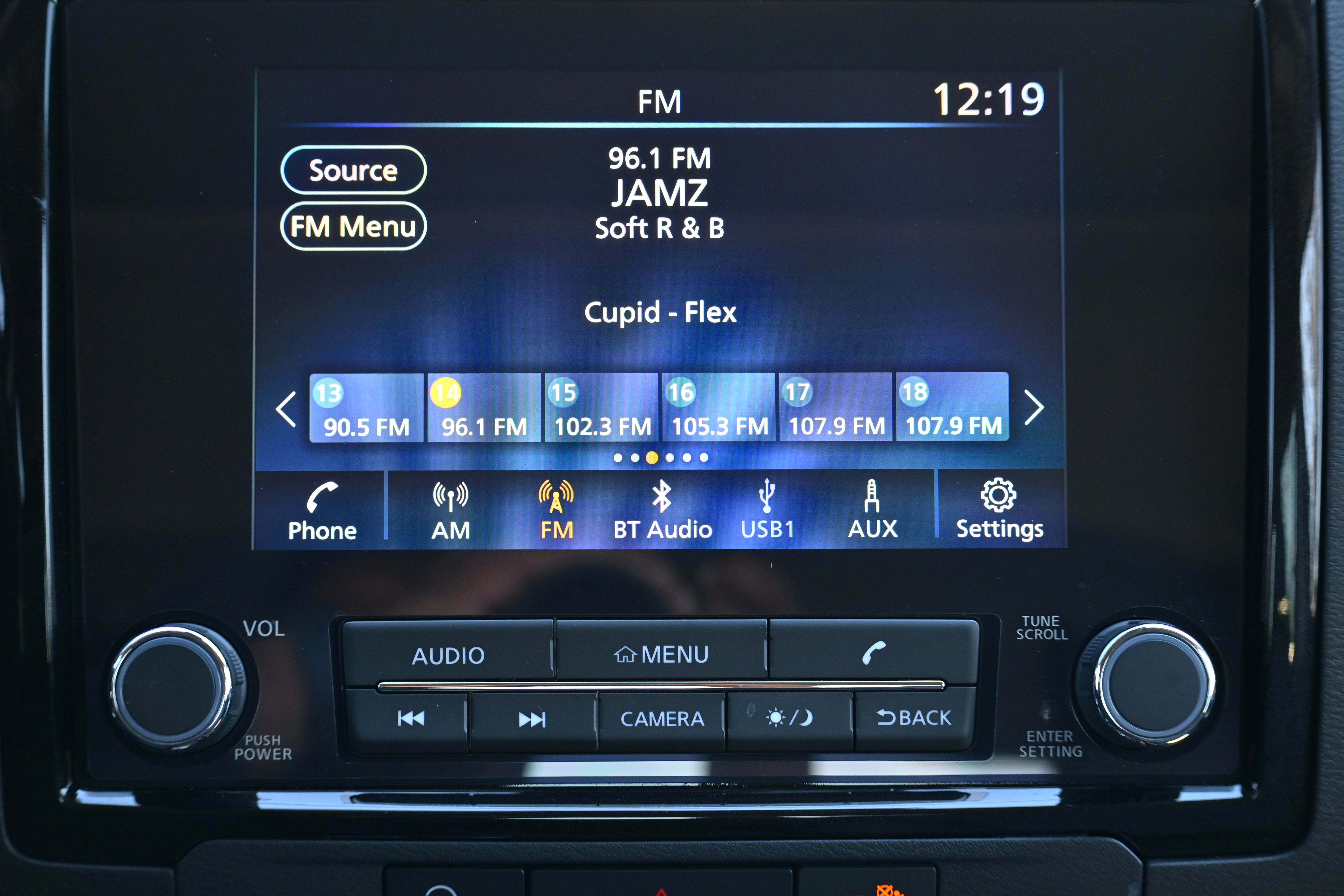 Used 2024 Nissan Frontier SL w/ Technology Package image 14