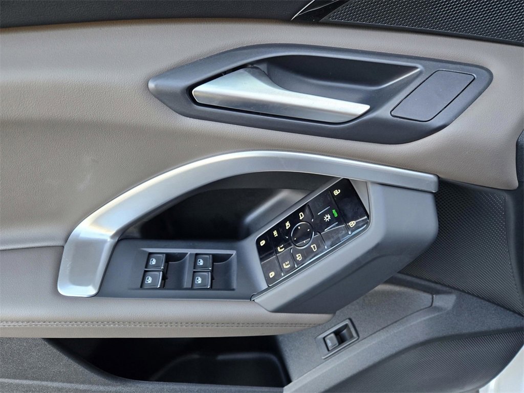 New 2025 Audi Q5 Premium image 18