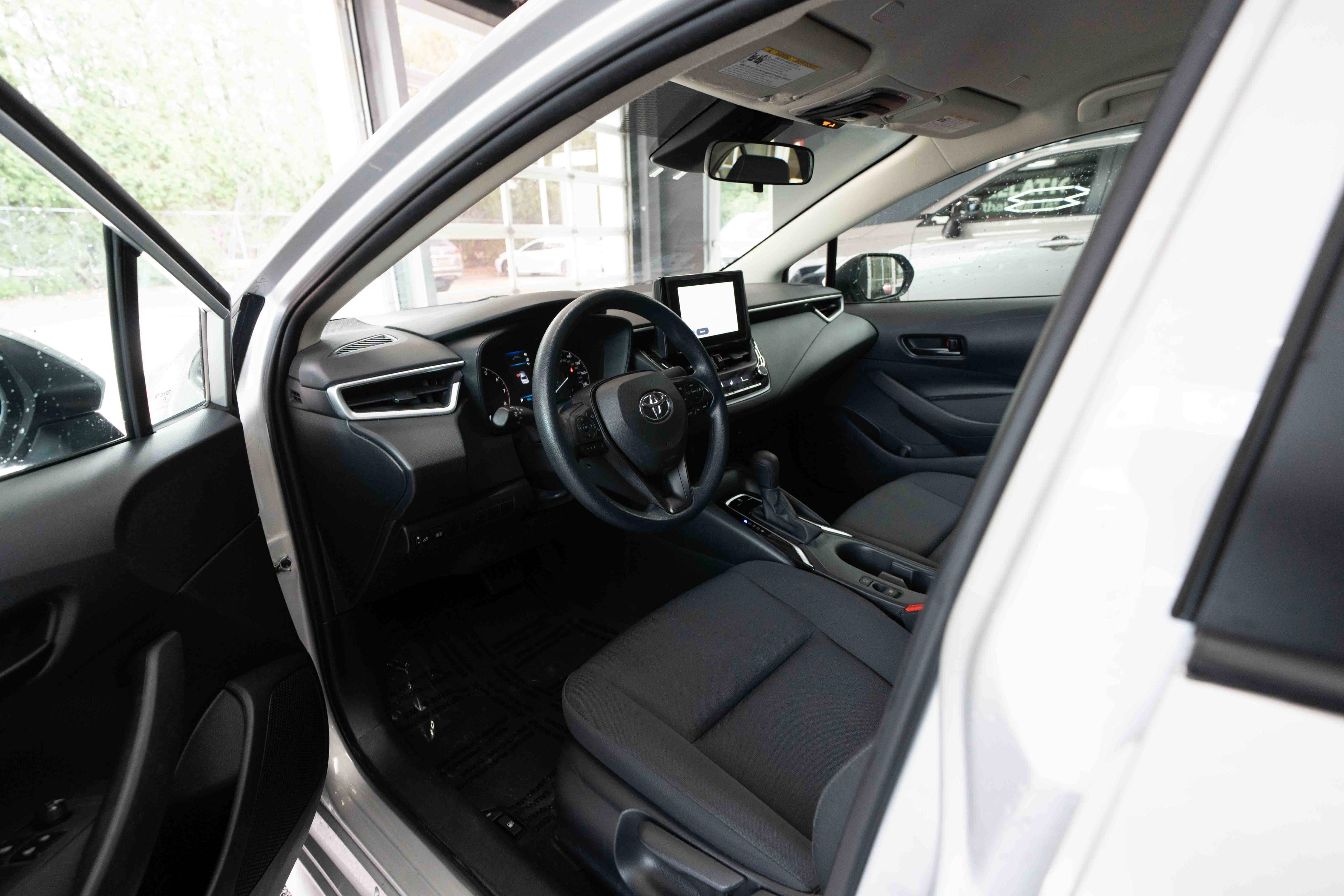 Used 2023 Toyota Corolla LE image 8