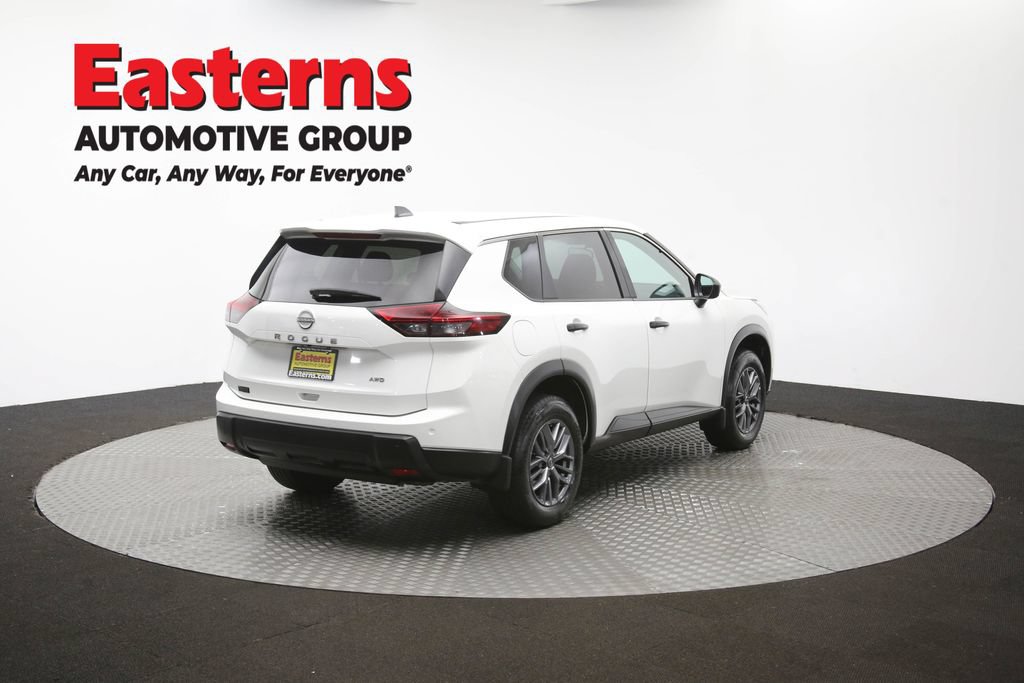 Used 2024 Nissan Rogue S AWD/4WD image 41