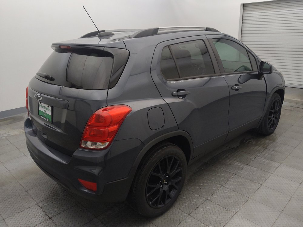 Used 2021 Chevrolet Trax LT w/ Sport Edition FWD image 9