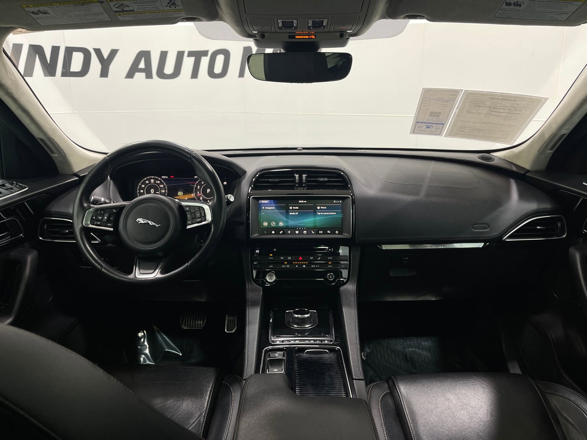 Used 2019 Jaguar F-PACE Prestige image 19