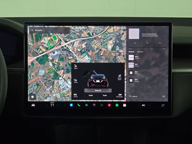 Used 2024 Tesla Model X Base image 23