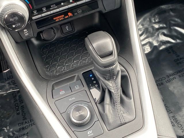 Certified 2022 Toyota RAV4 LE image 14